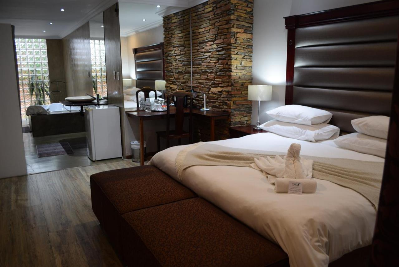 African Moon Corporate House 肯普顿帕克 外观 照片