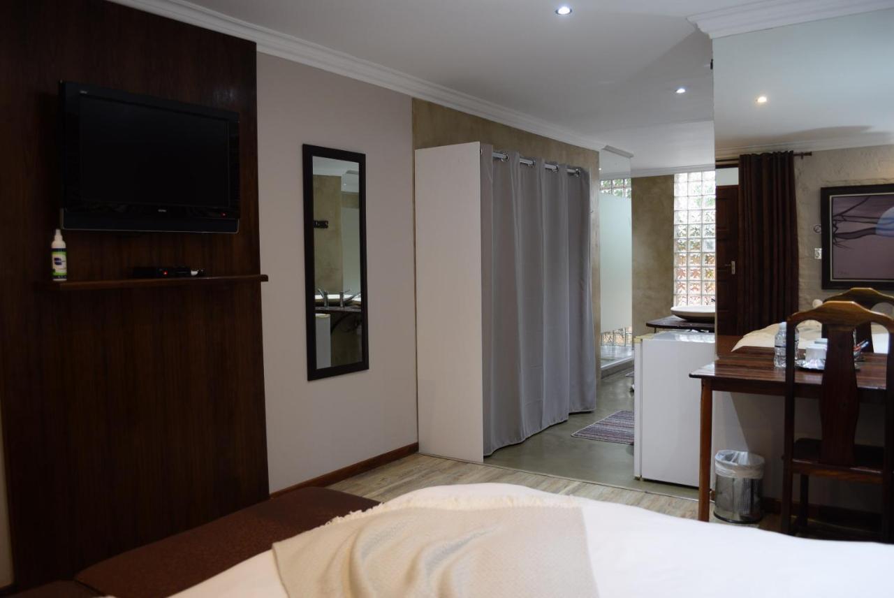 African Moon Corporate House 肯普顿帕克 外观 照片