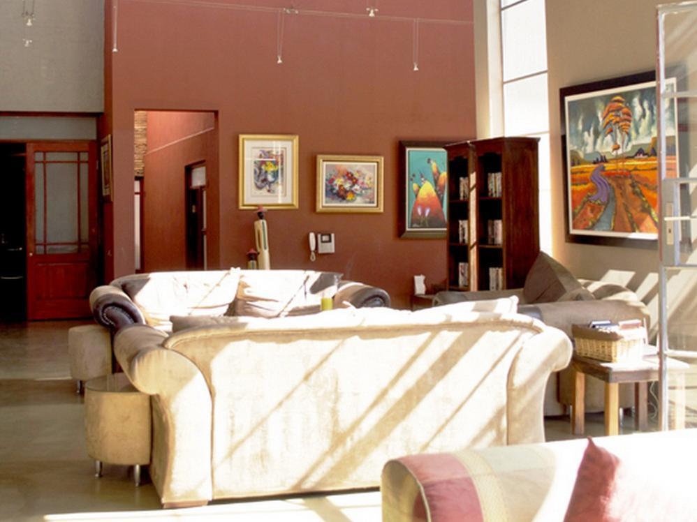 African Moon Corporate House 肯普顿帕克 外观 照片